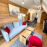 Apartman Grapa D8 - - Darmowy Skibus - Basen - Sauna - Blisko Term Bania I Wyciagow Narciarskich Białka Tatrzańska